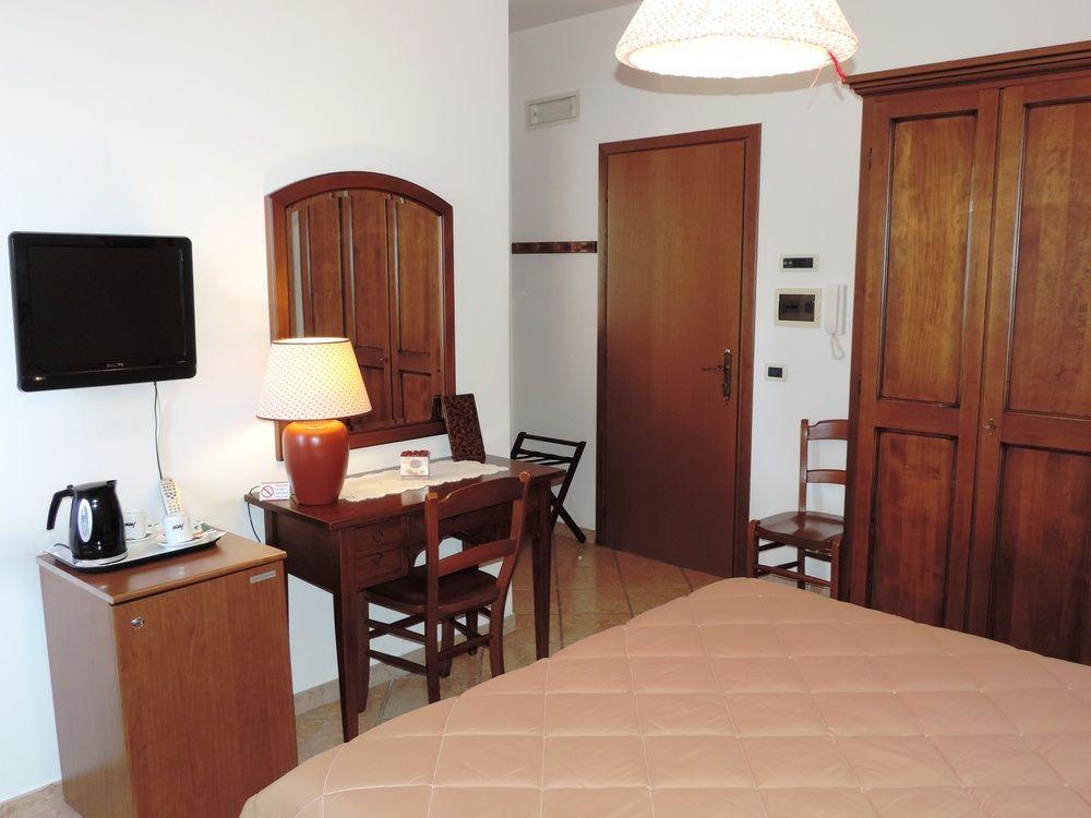 Hotel Signa Перуджа Екстериор снимка