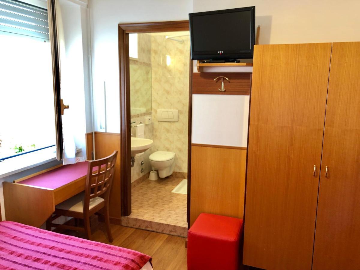 Hotel Signa Перуджа Екстериор снимка