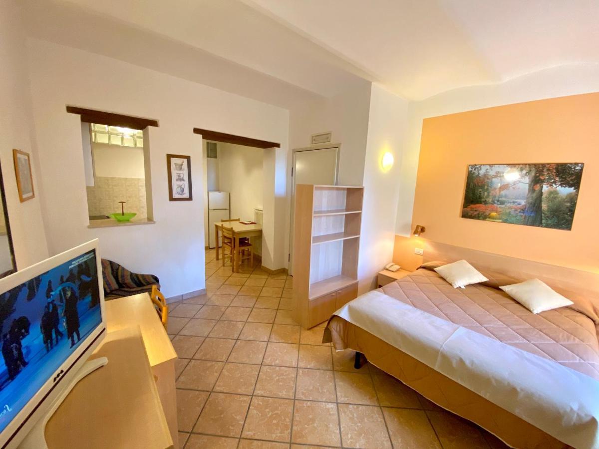 Hotel Signa Перуджа Екстериор снимка
