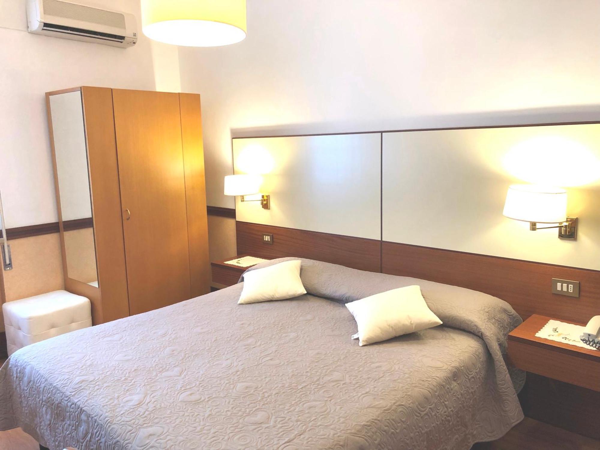 Hotel Signa Перуджа Екстериор снимка