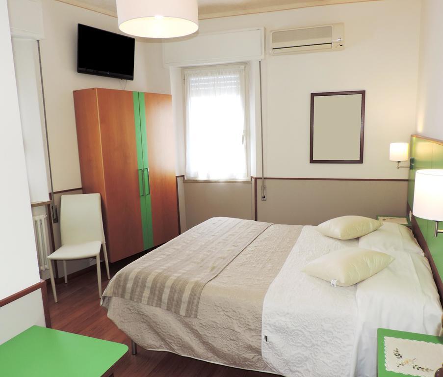Hotel Signa Перуджа Екстериор снимка