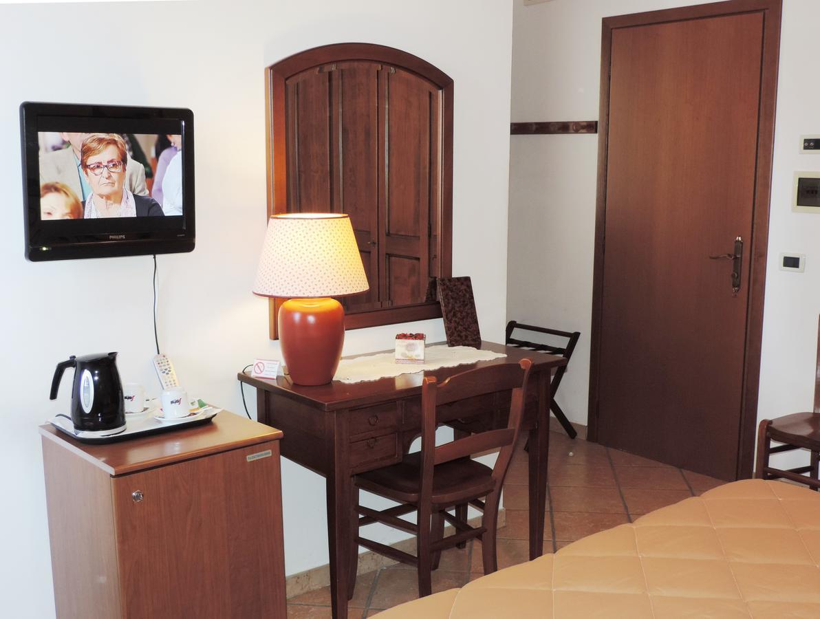 Hotel Signa Перуджа Екстериор снимка
