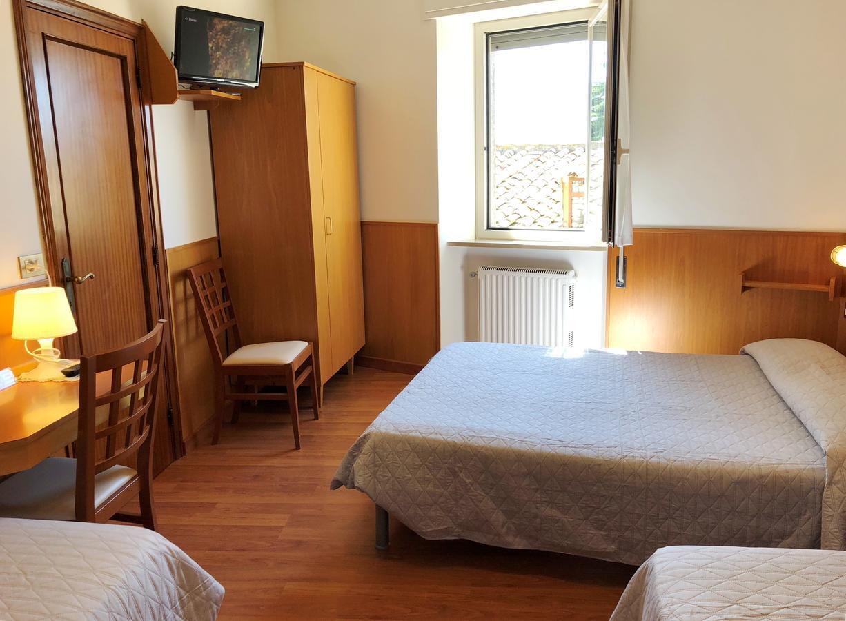 Hotel Signa Перуджа Екстериор снимка